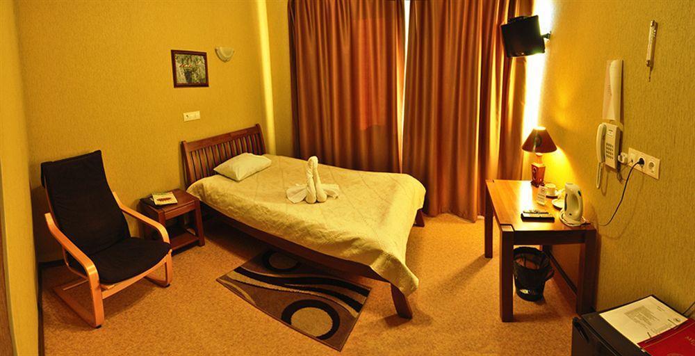 Hotel An-2 Харків Екстер'єр фото