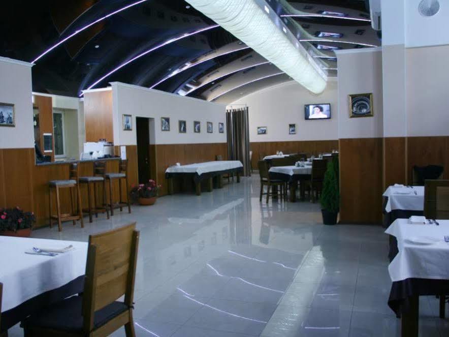 Hotel An-2 Харків Екстер'єр фото