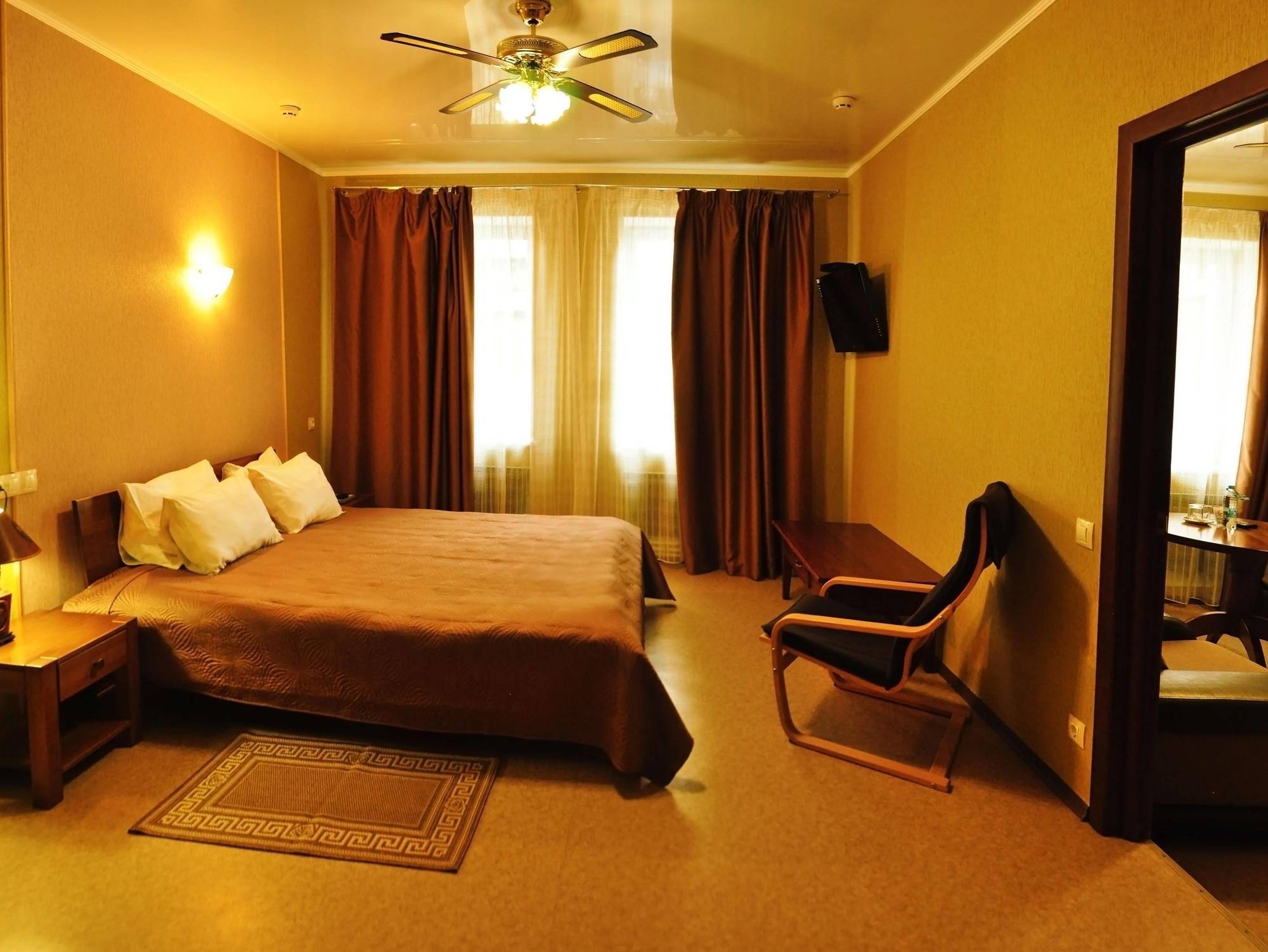 Hotel An-2 Харків Екстер'єр фото