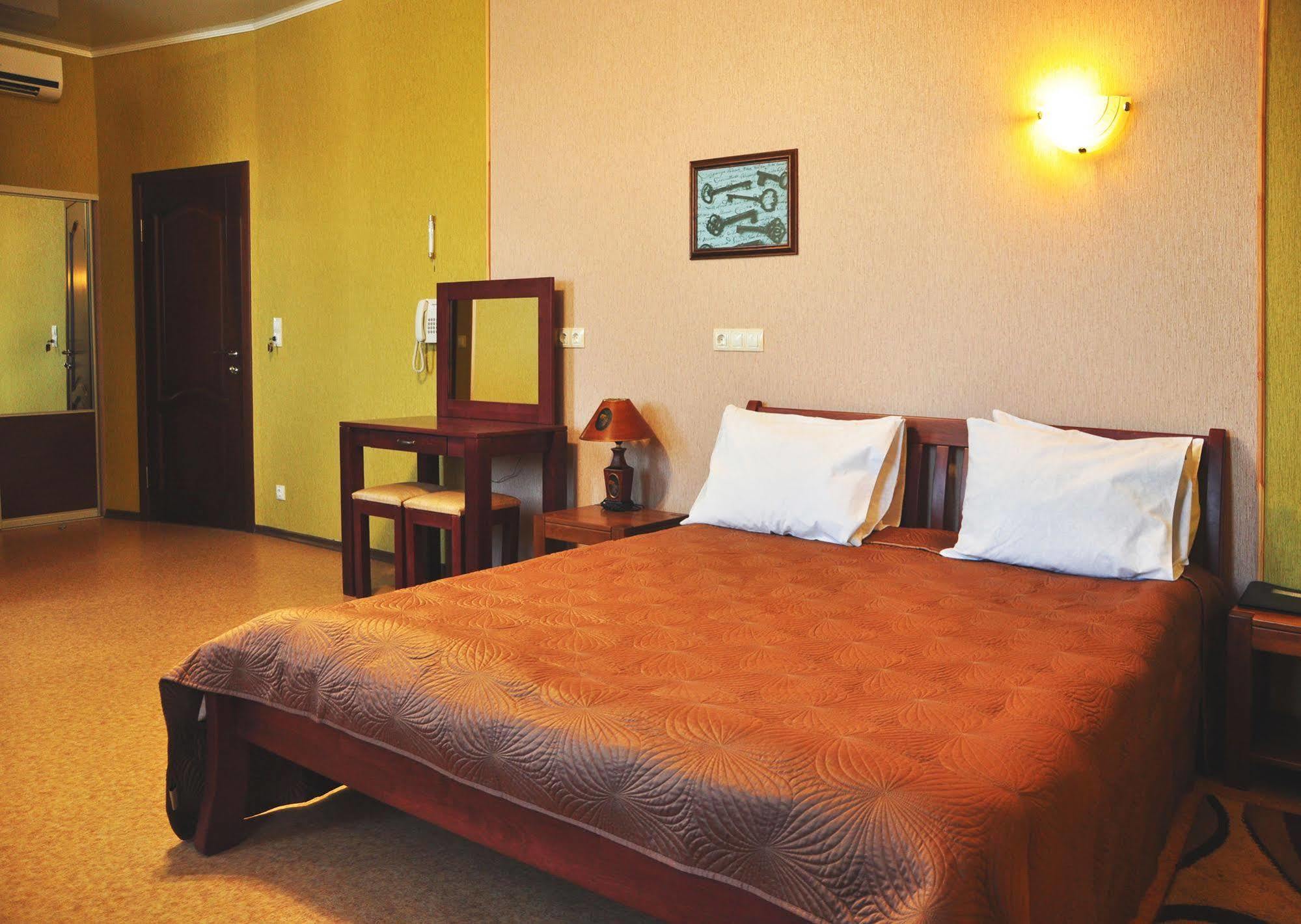 Hotel An-2 Харків Екстер'єр фото