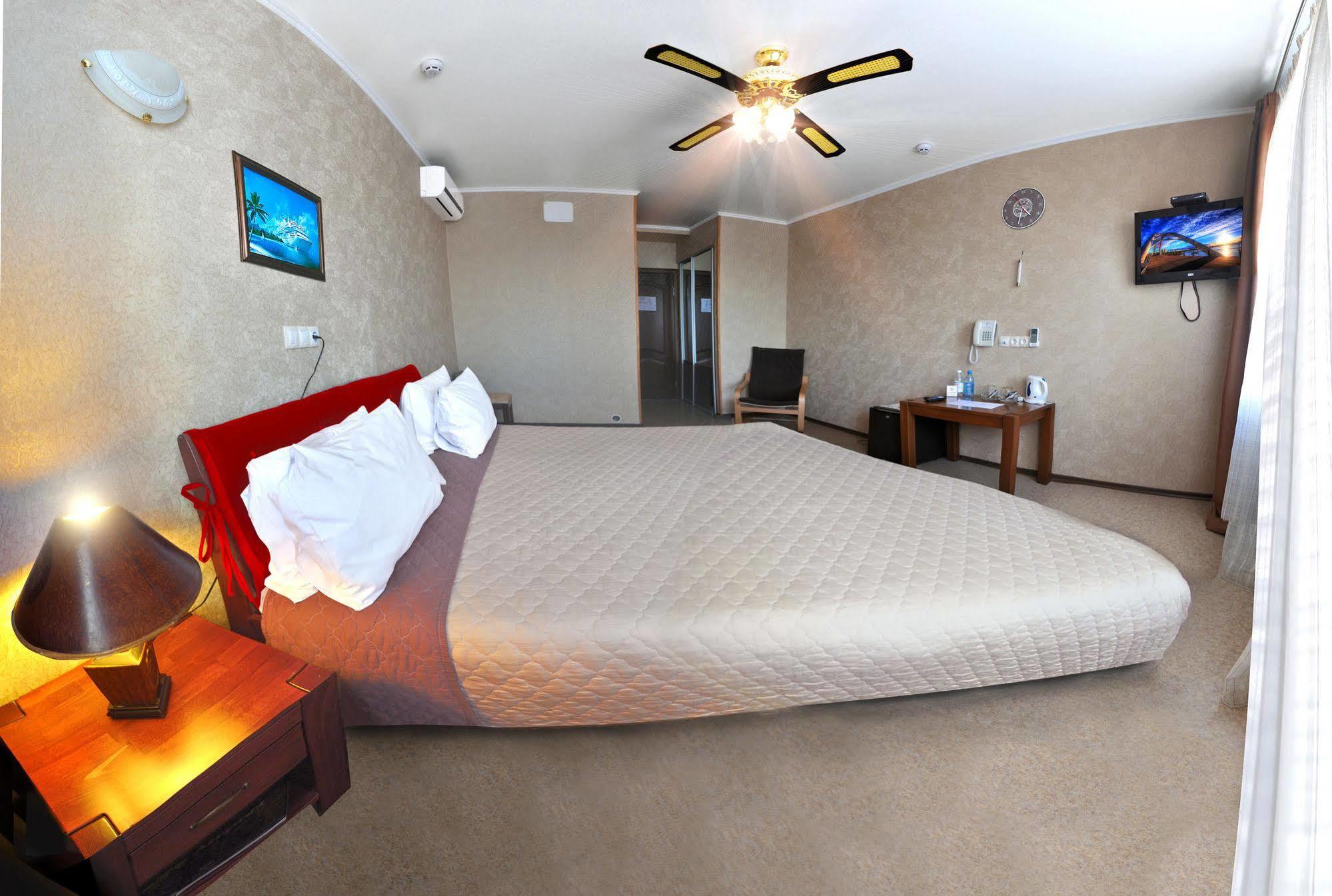 Hotel An-2 Харків Екстер'єр фото