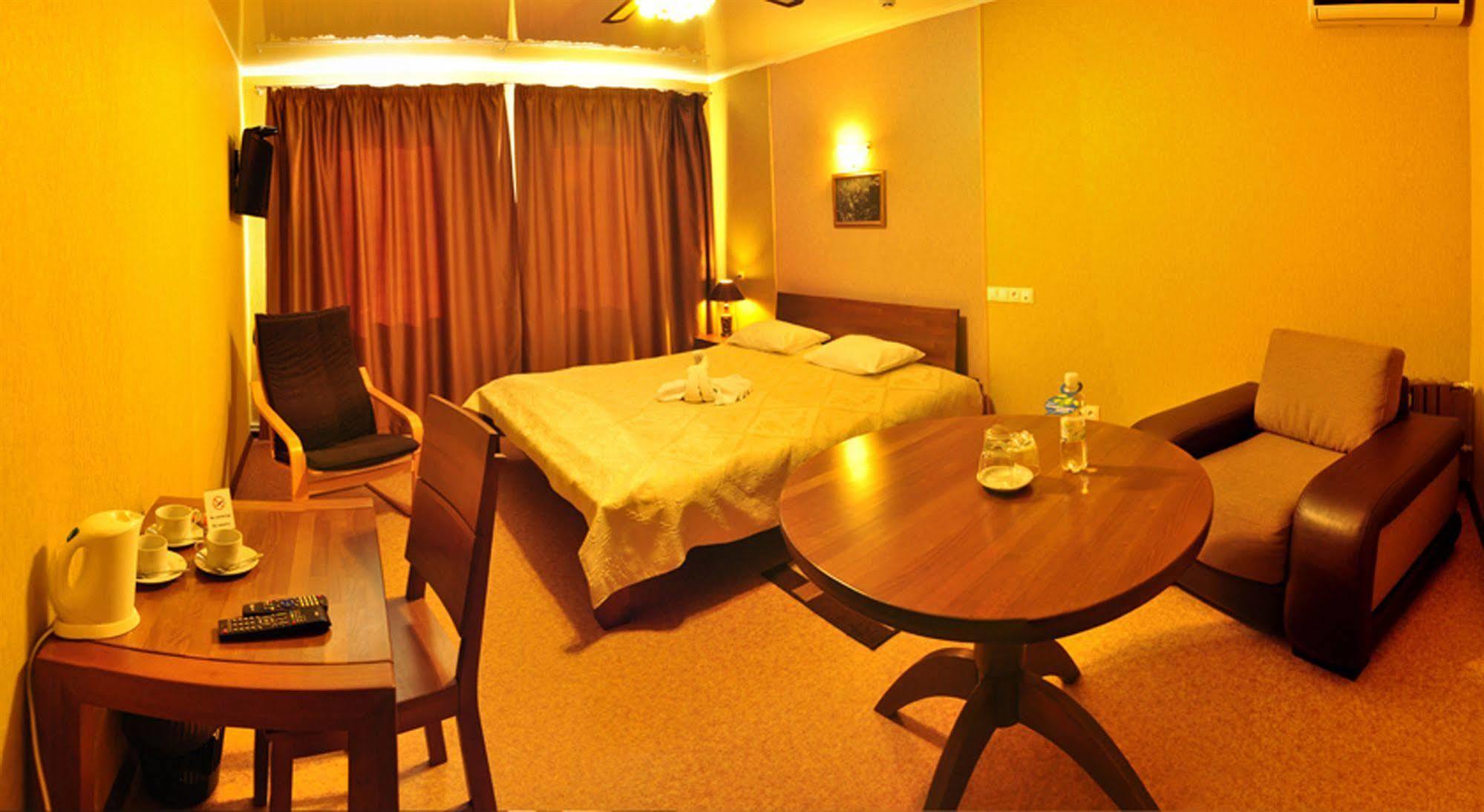 Hotel An-2 Харків Екстер'єр фото